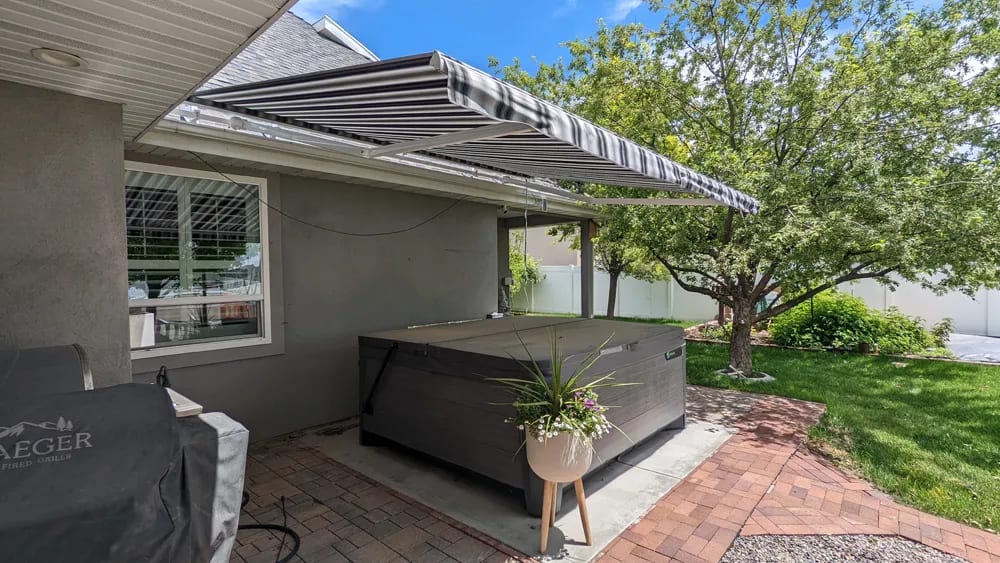 Retractable awning project photo 6