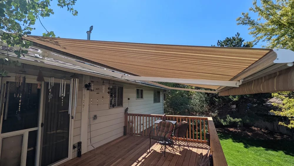 Retractable awning project photo 9