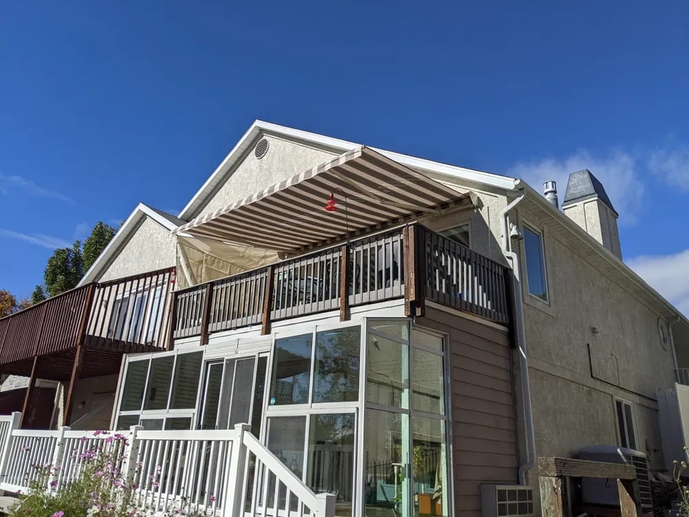 Retractable awning project photo 12