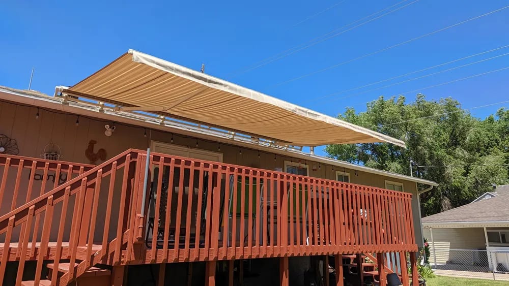 Retractable awning project photo 19