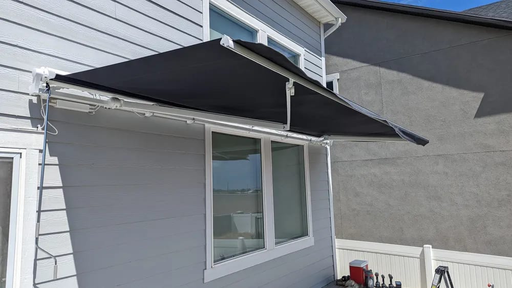 Retractable awning project photo 23